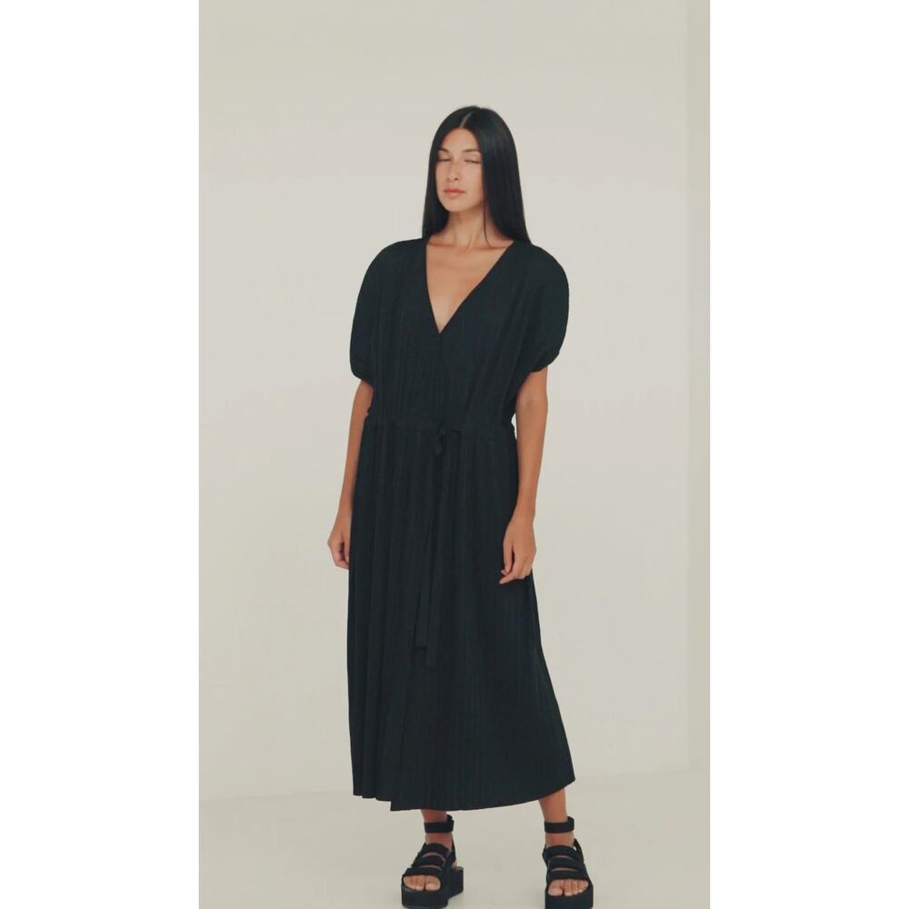 Paper Label Women's MiMi Black Pleated Wrap Midi Dress Size XL